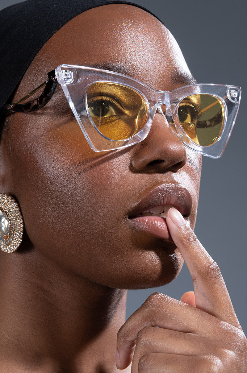 INTO IT CATEYE SUNNIES