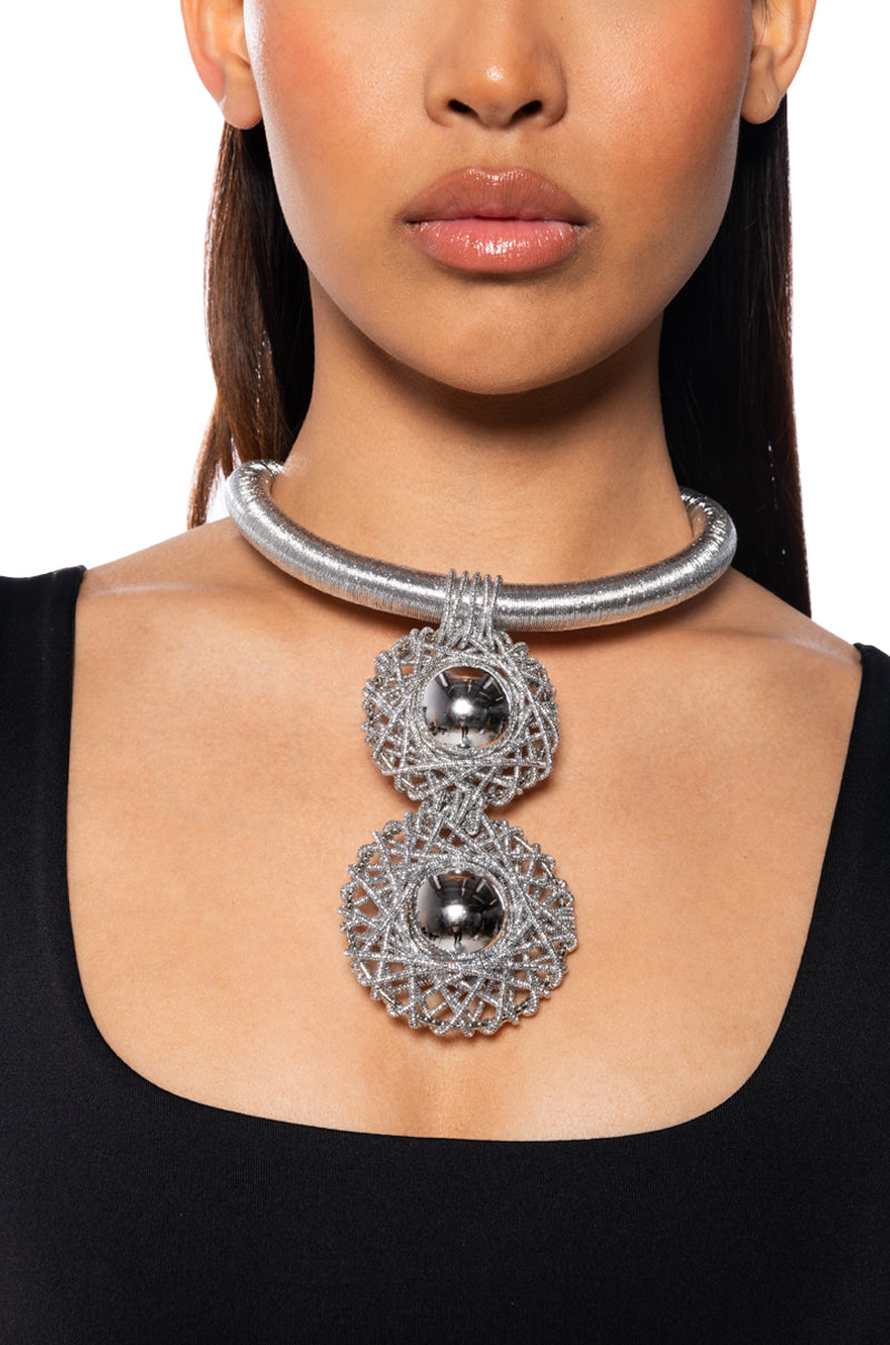 ITS CALLED FASHION NECKLACE