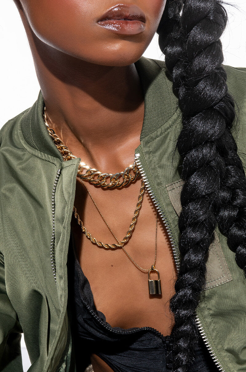 ON LOCK GOLD NECKLACE SET