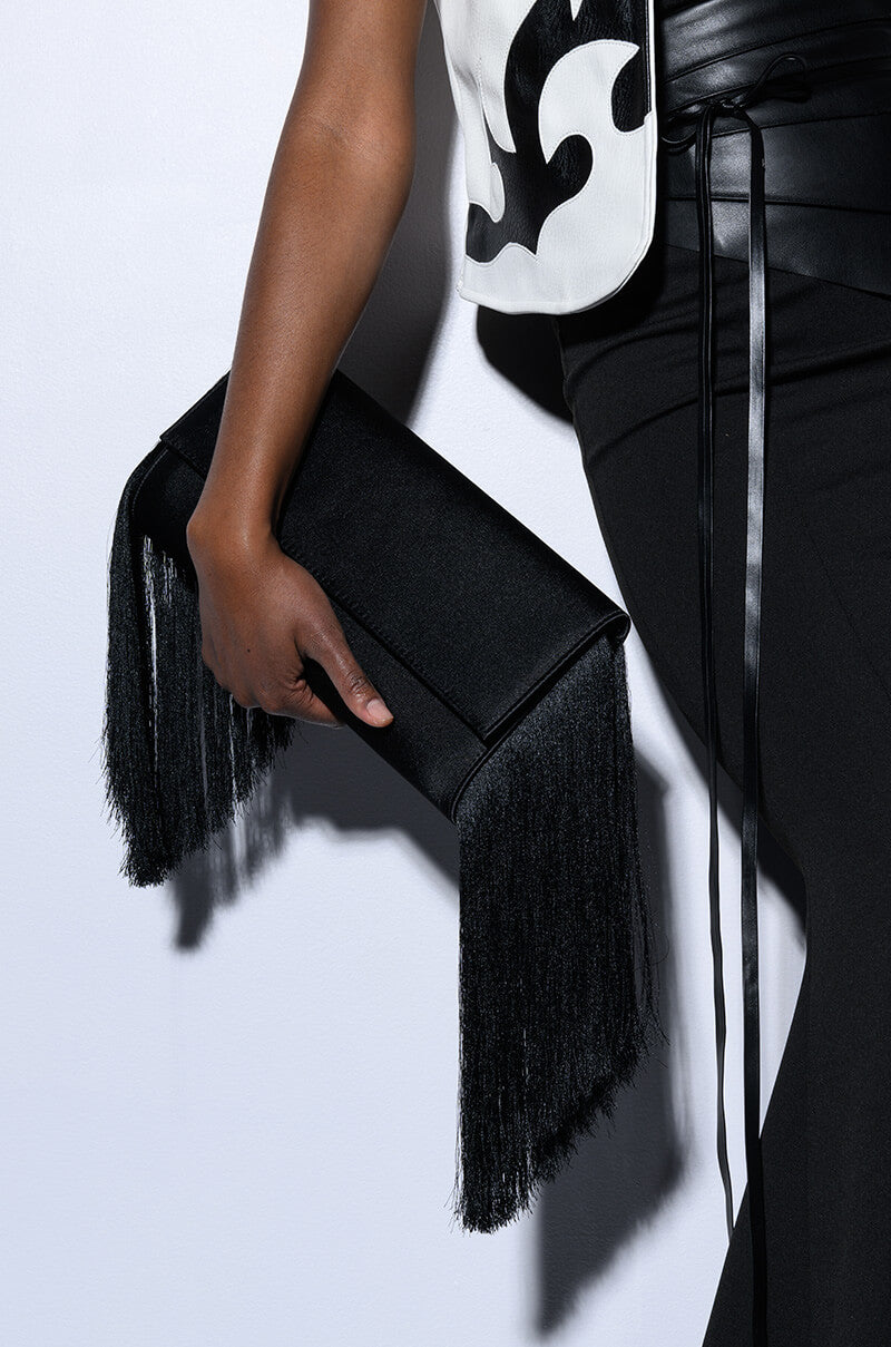 ON THE FRINGE CLUTCH
