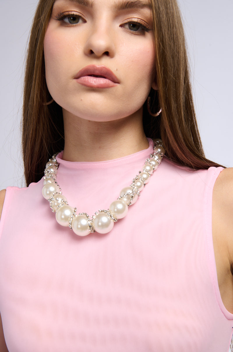 PEARLED OUT CHOKER