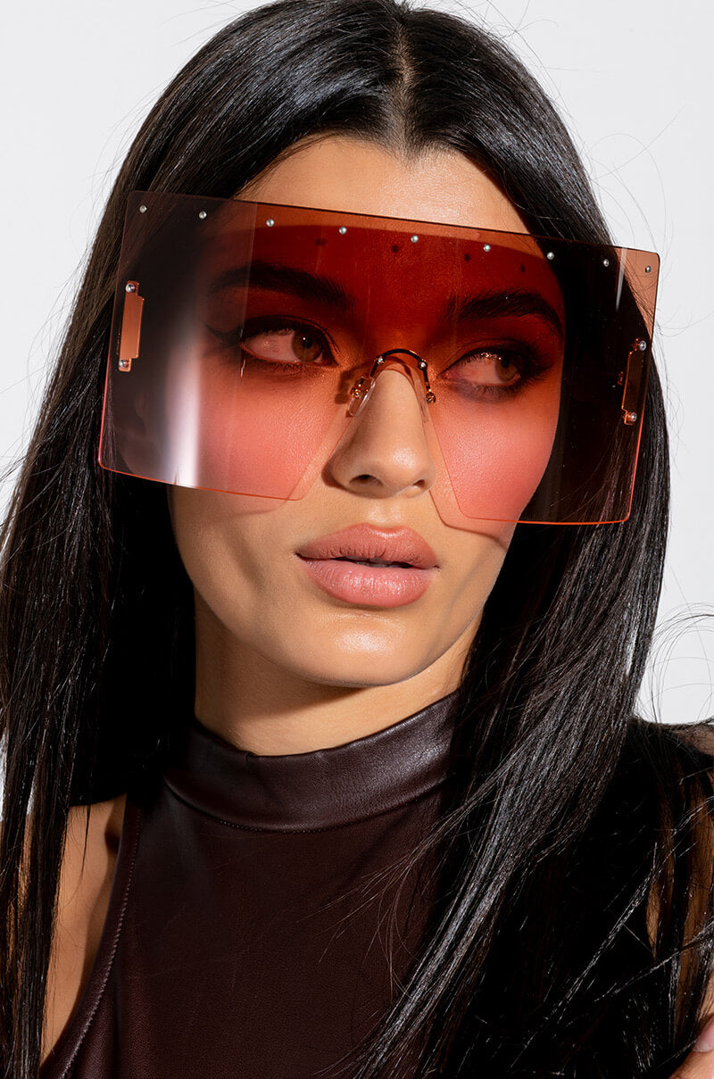 POSTED UP OVERSIZED EYEWEAR