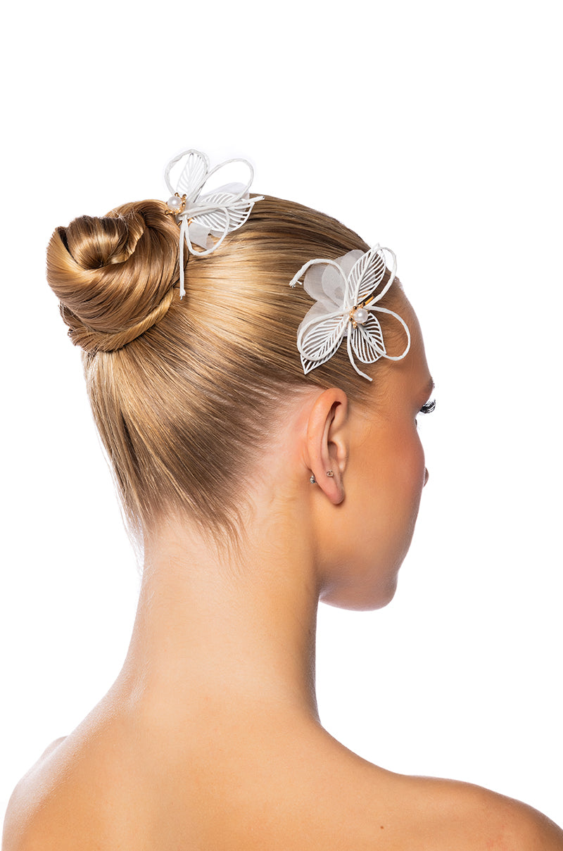 ROMANTIC FLOWER HAIR CLIPS