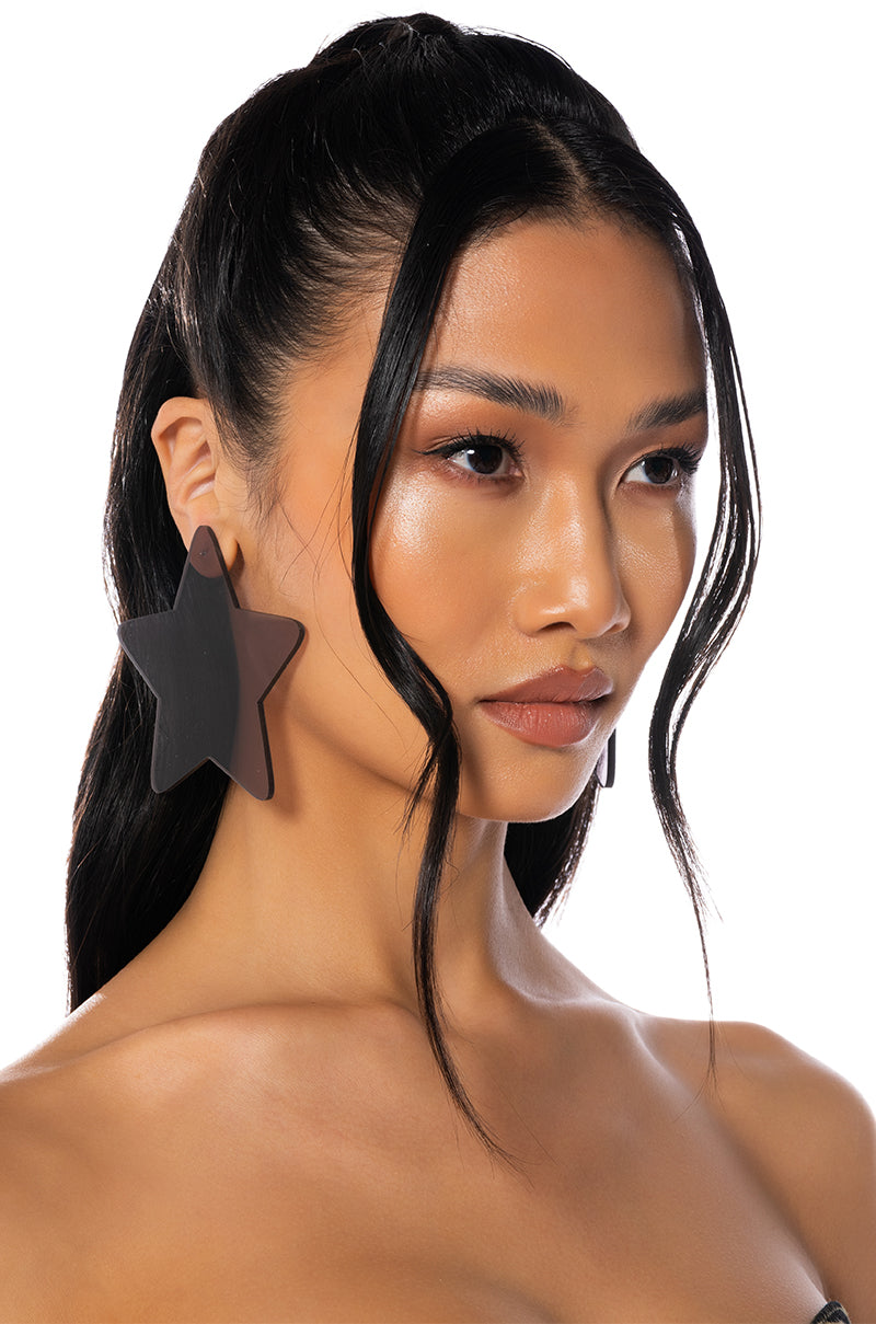 SHOOTING STAR ACRYLIC EARRINGS
