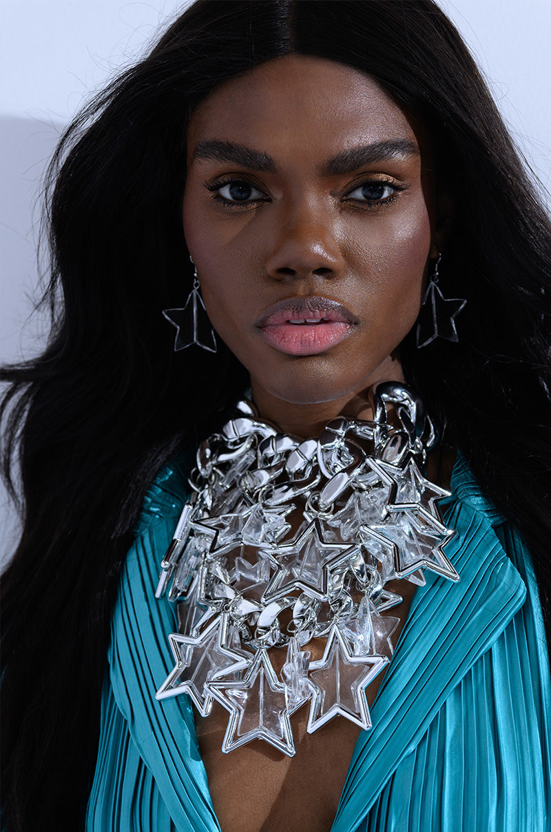 STAR OF THE SHOW LAYERED STATEMENT NECKLACE