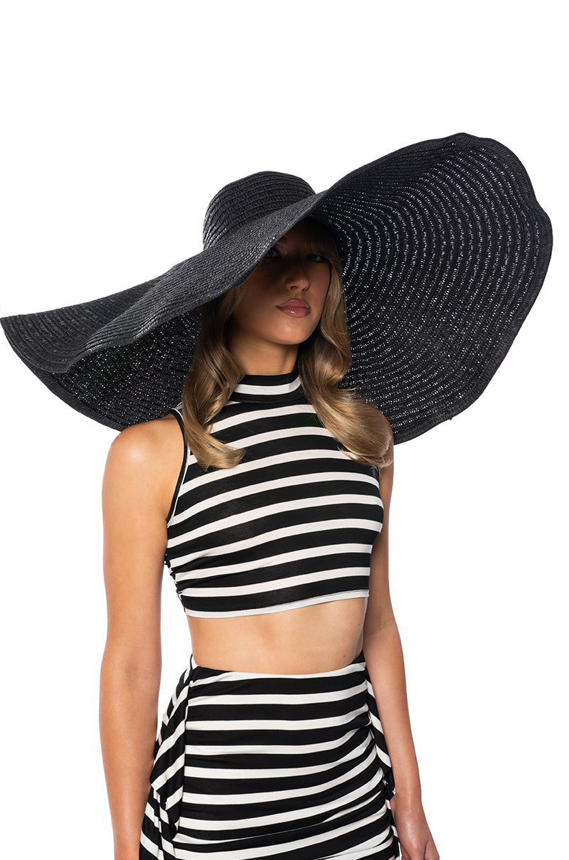THE DRAMA VACATION HAT IN BLACK