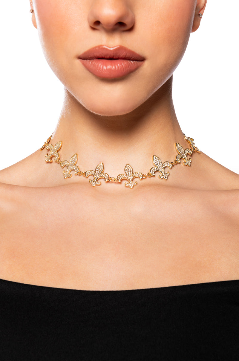 VERY FRENCH CHOKER